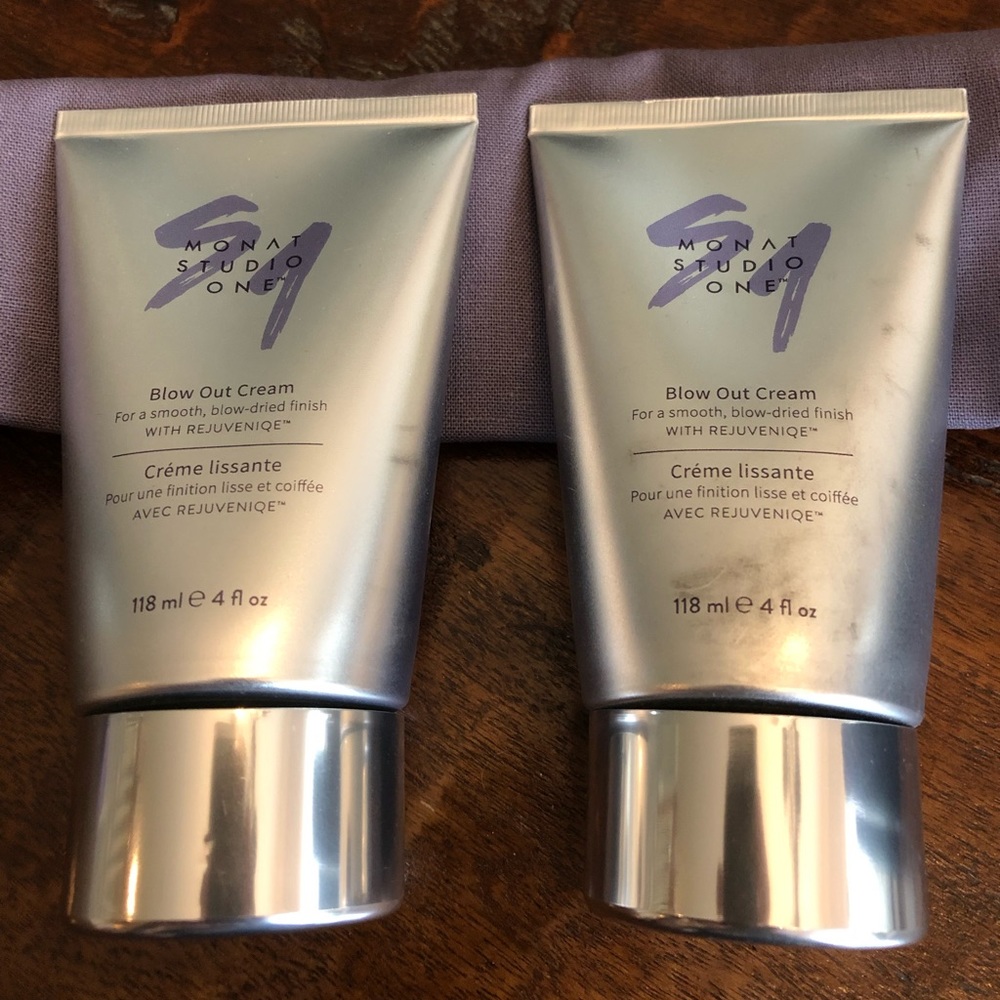 Monat Blow Out Cream